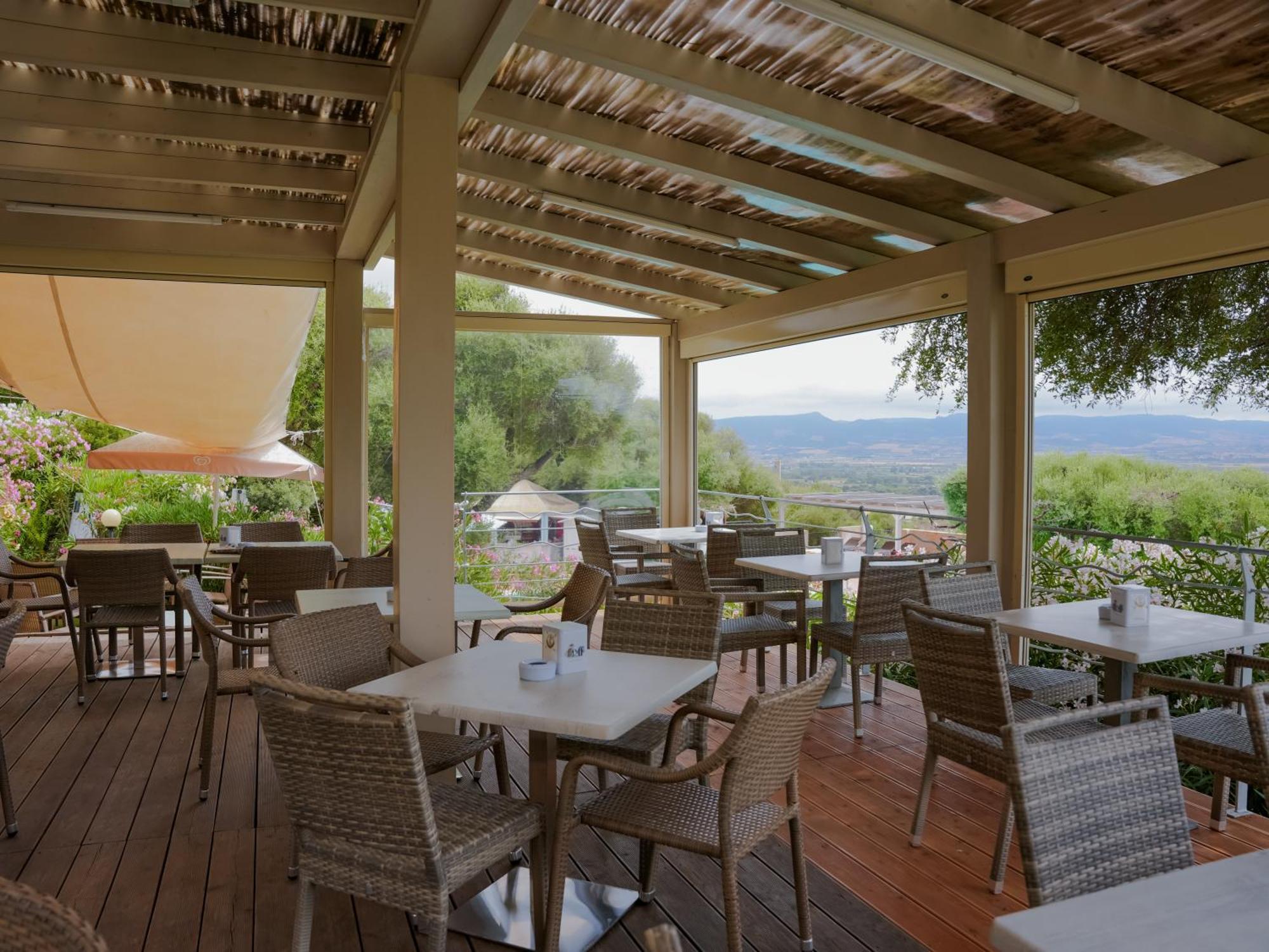 Aparthotel Il Borgo Di Badesi Extérieur photo