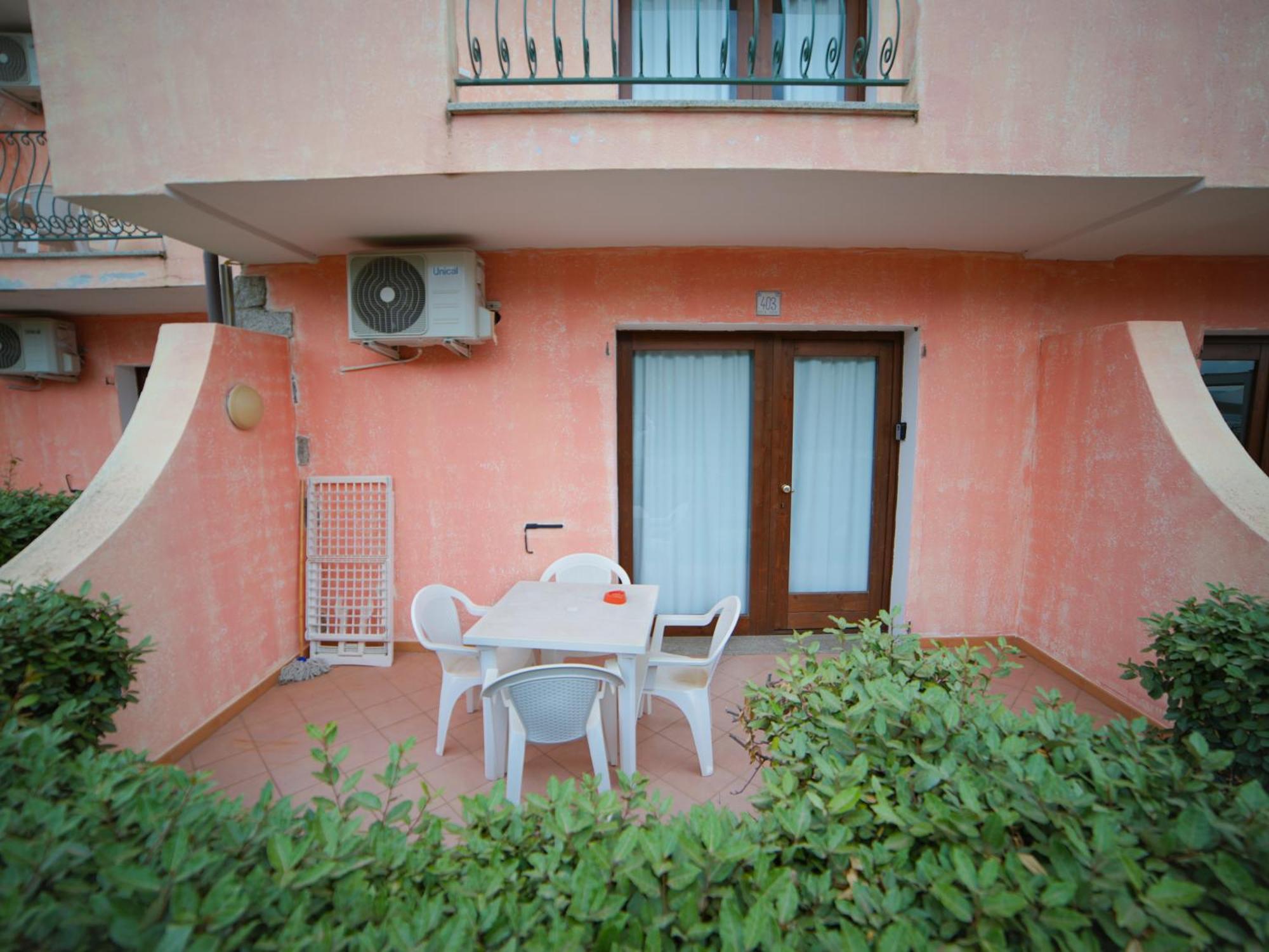 Aparthotel Il Borgo Di Badesi Extérieur photo