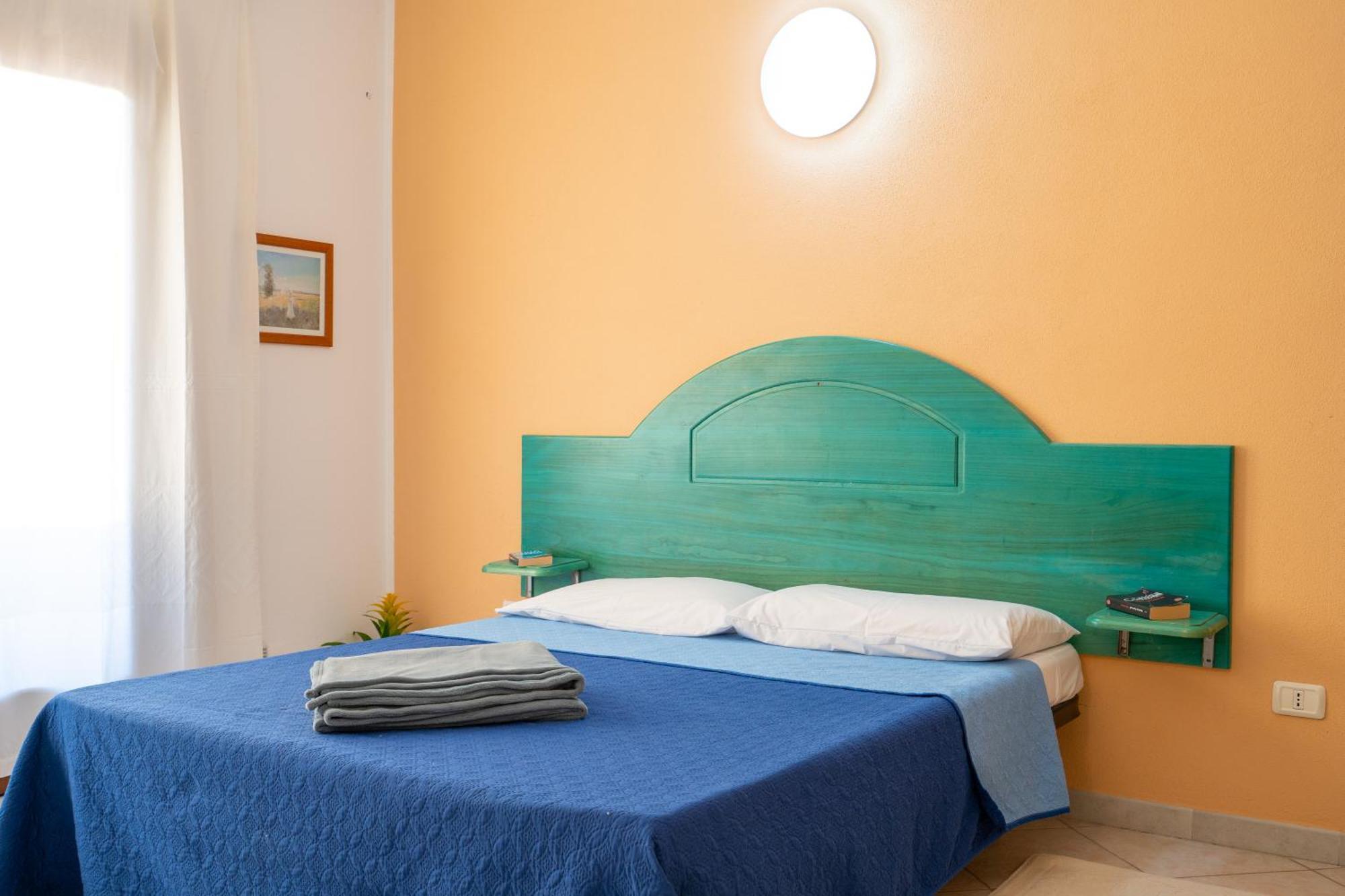 Aparthotel Il Borgo Di Badesi Extérieur photo