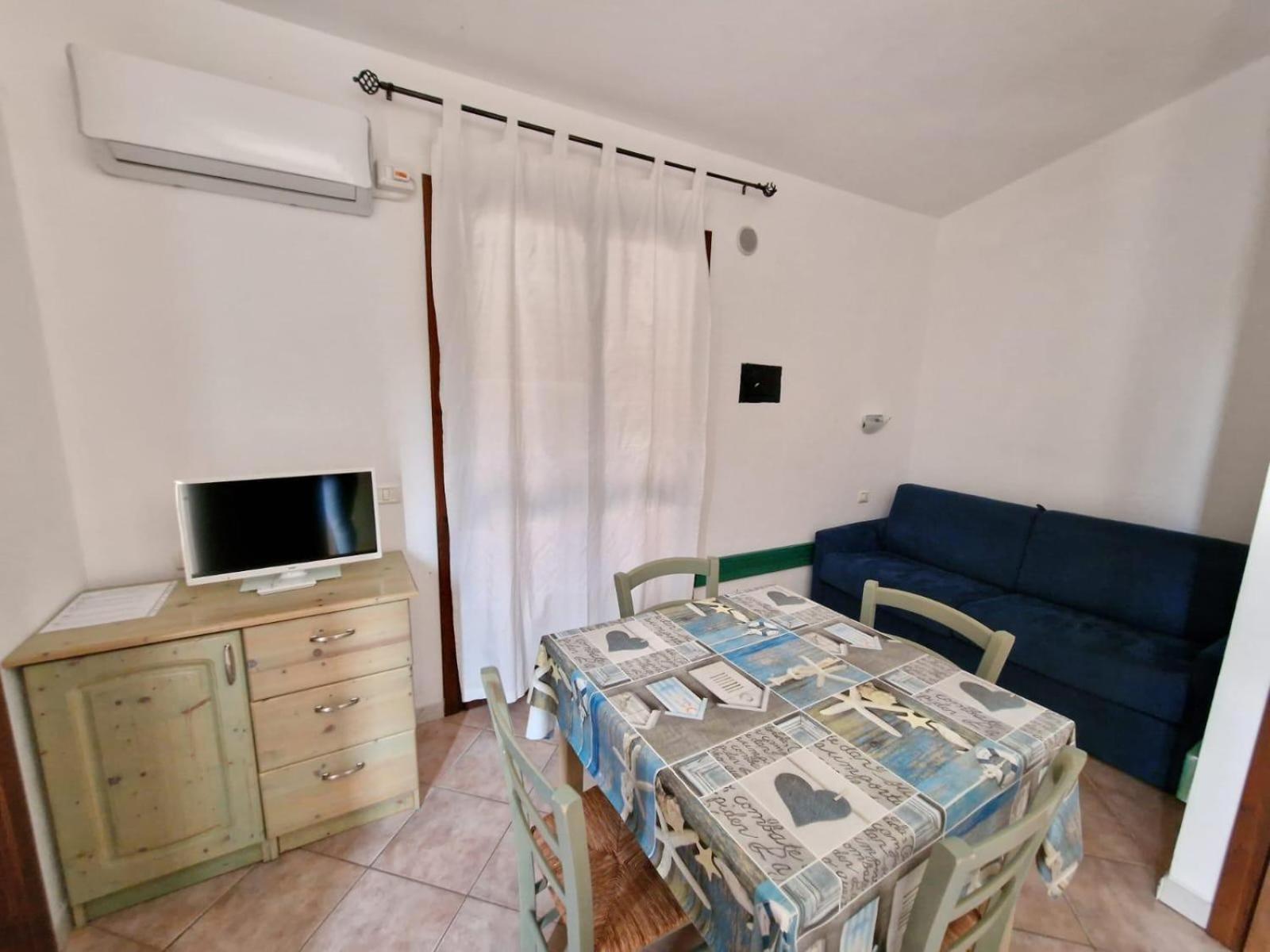 Aparthotel Il Borgo Di Badesi Extérieur photo