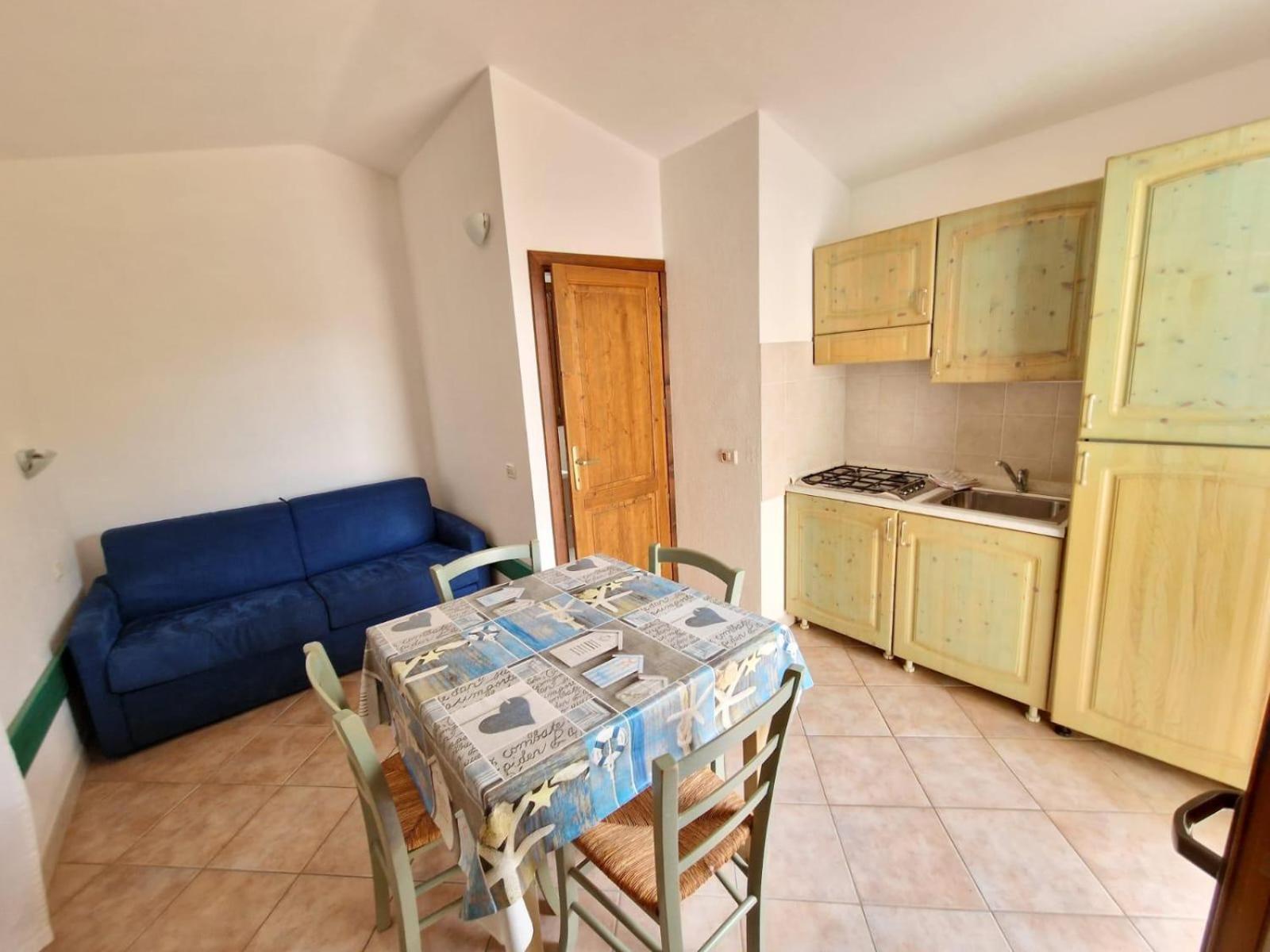 Aparthotel Il Borgo Di Badesi Extérieur photo