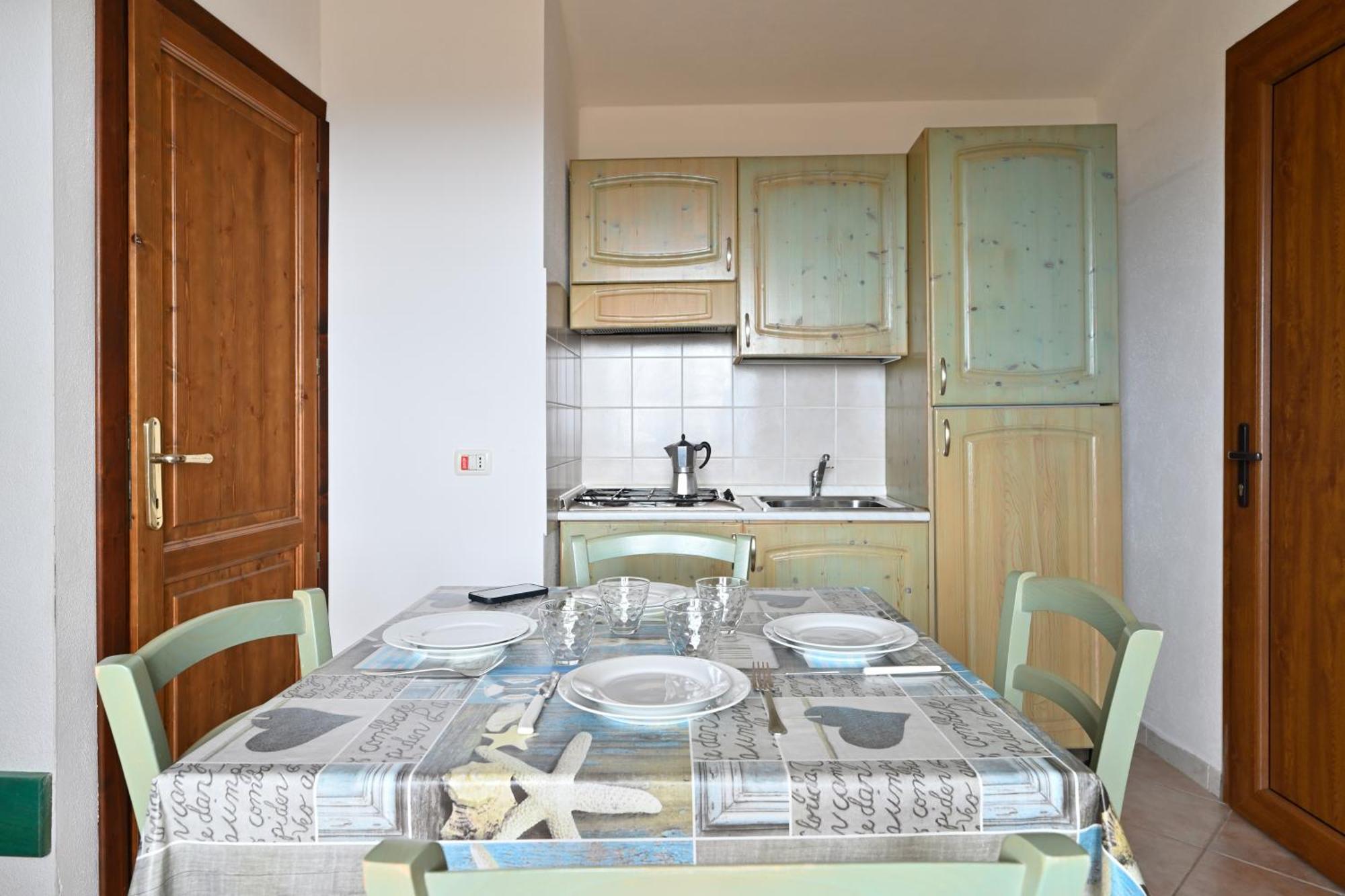 Aparthotel Il Borgo Di Badesi Extérieur photo