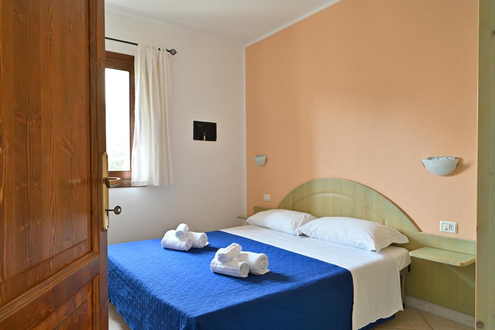 Aparthotel Il Borgo Di Badesi Extérieur photo