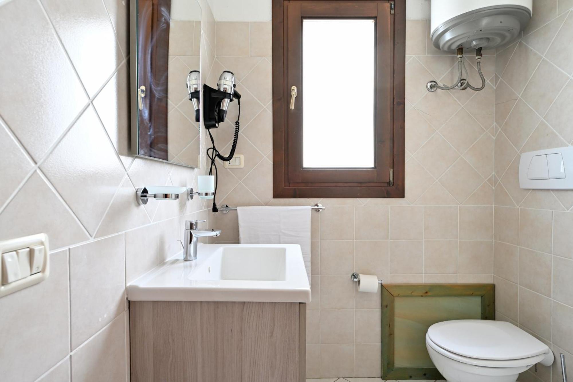 Aparthotel Il Borgo Di Badesi Extérieur photo