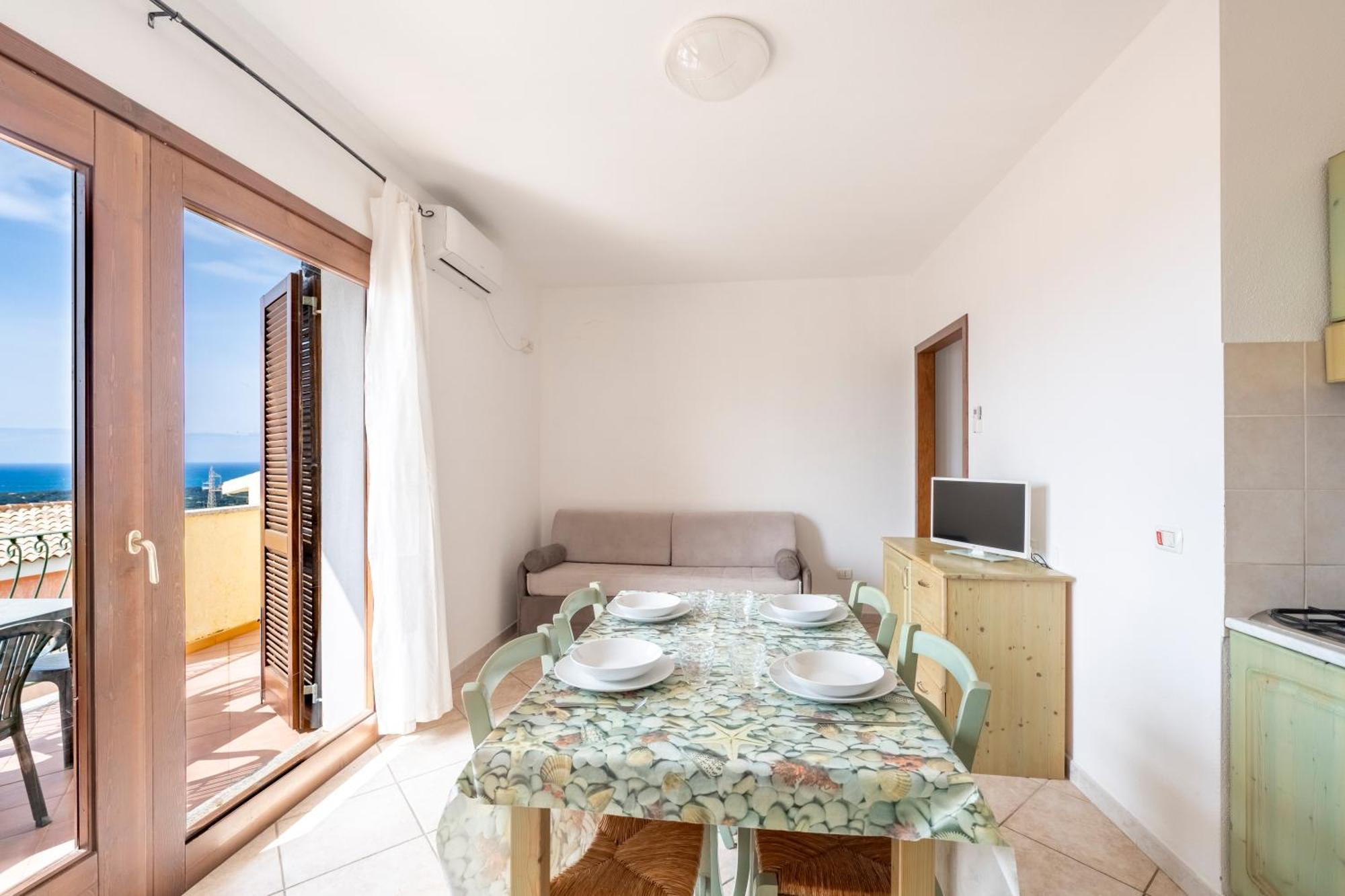 Aparthotel Il Borgo Di Badesi Extérieur photo