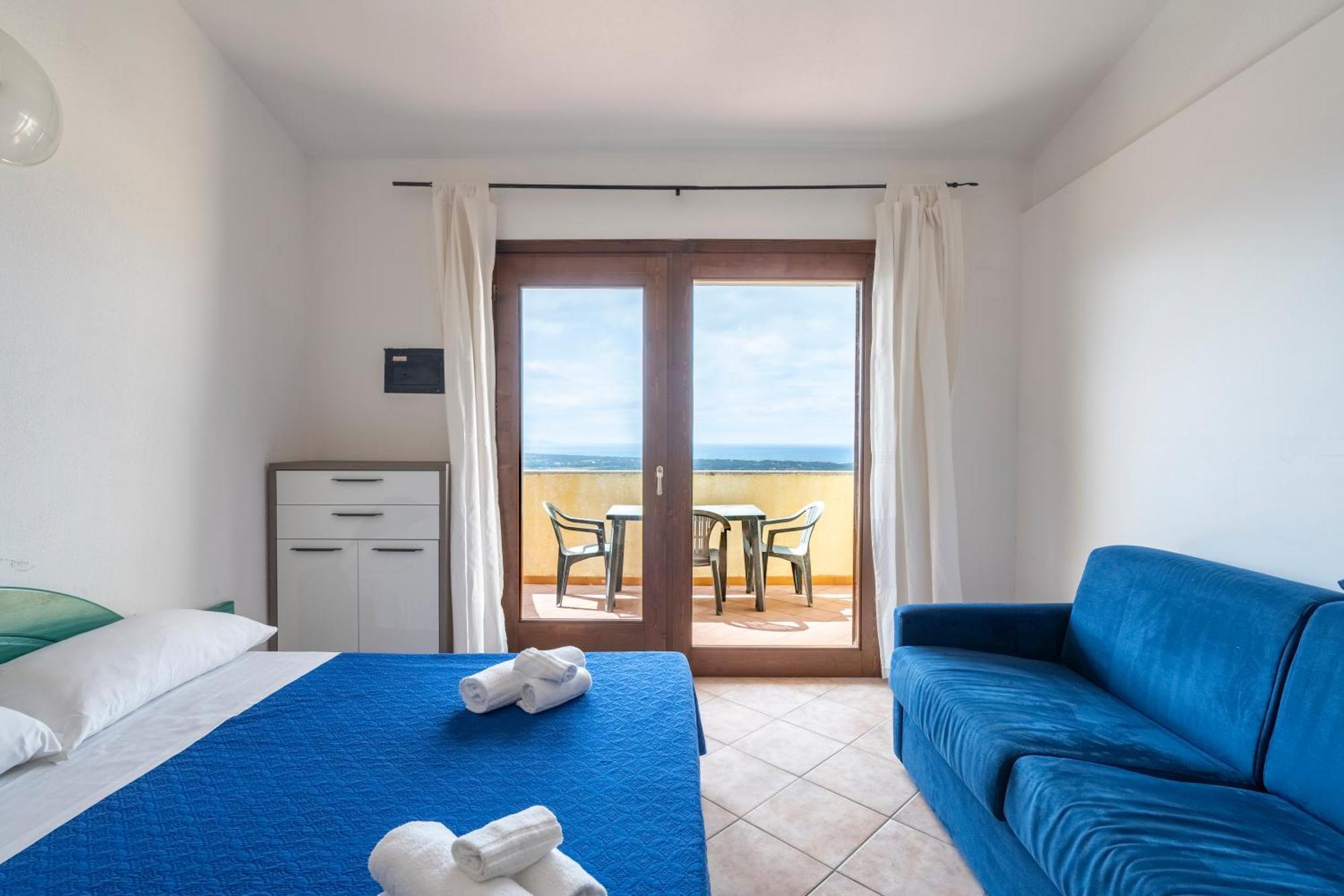Aparthotel Il Borgo Di Badesi Extérieur photo